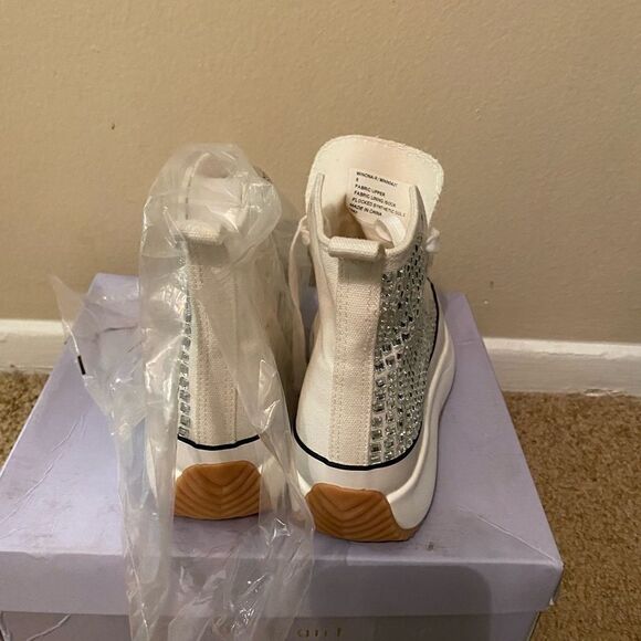 Madden Girl Winona  - Picture 2 of 6